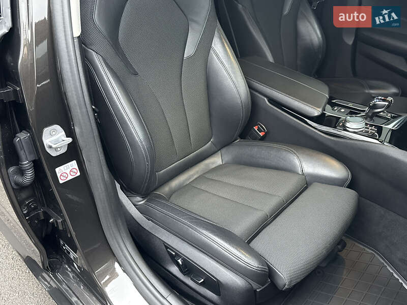 Седан BMW 5 Series 2018 в Києві фото 46 Седан BMW 5 Series 2018 в Києві