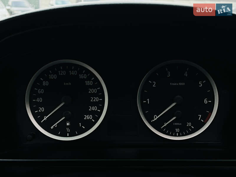 Седан BMW 5 Series 2004 в Харкові