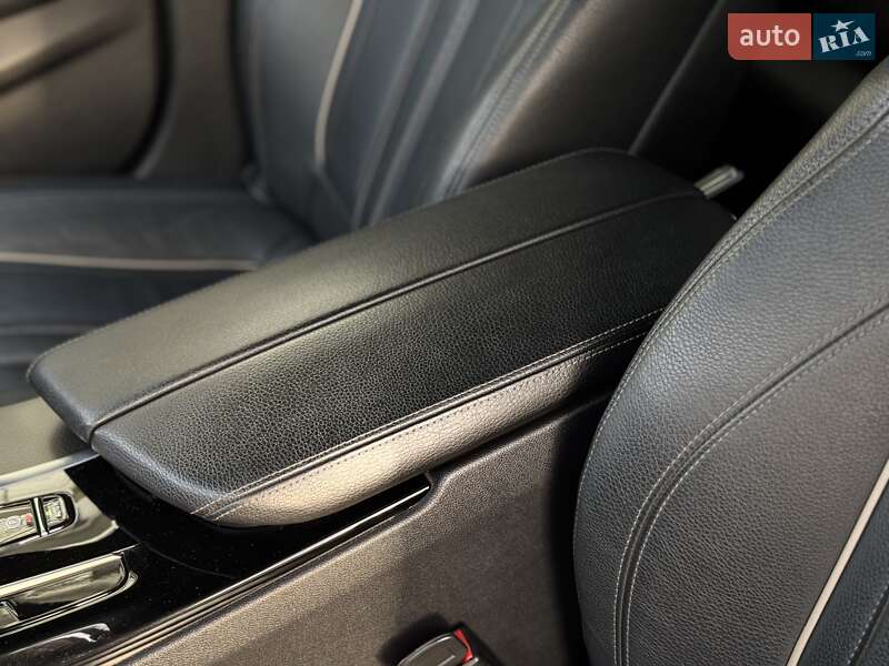 Седан BMW 5 Series 2021 в Мукачево