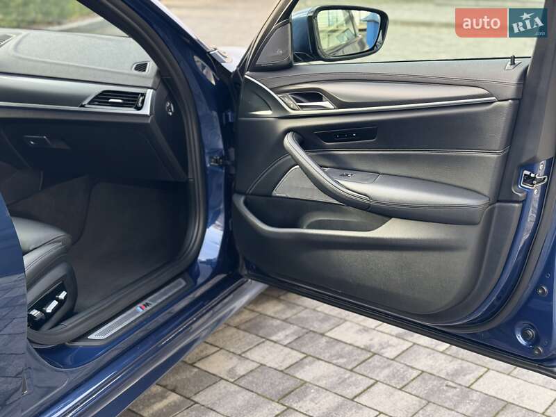 Седан BMW 5 Series 2021 в Мукачево