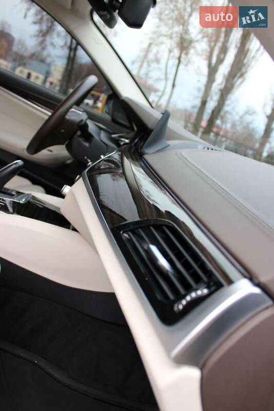Седан BMW 5 Series 2016 в Черкасах фото 28 Седан BMW 5 Series 2016 в Черкасах