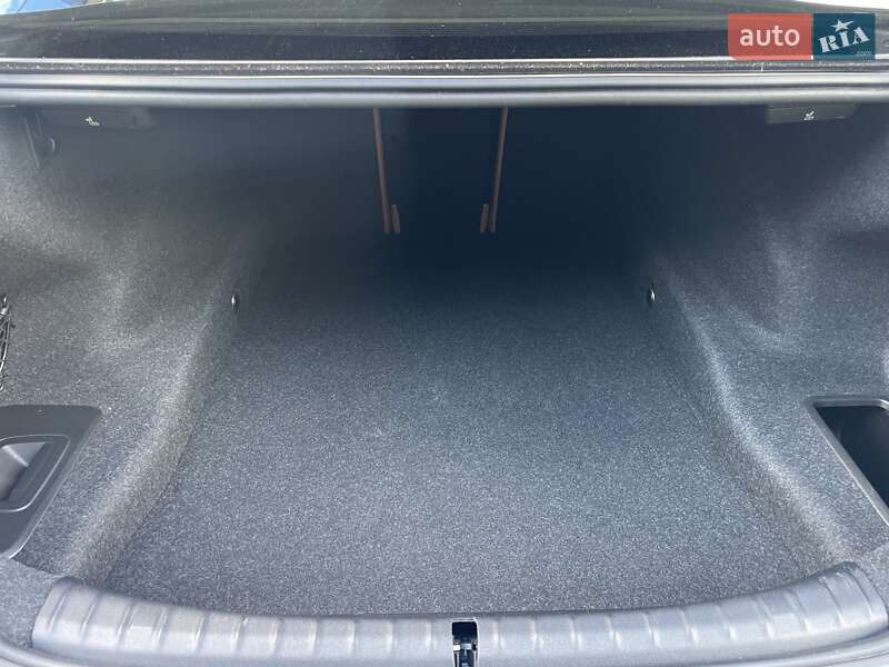 Седан BMW 5 Series 2019 в Черновцах