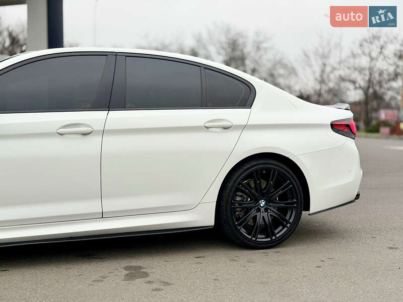 Седан BMW 5 Series 2020 в Дніпрі