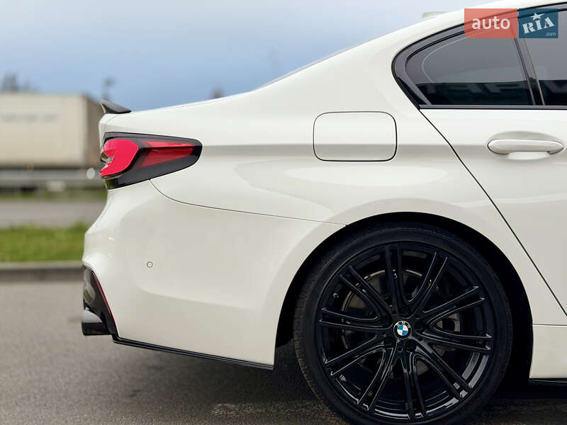 Седан BMW 5 Series 2020 в Дніпрі