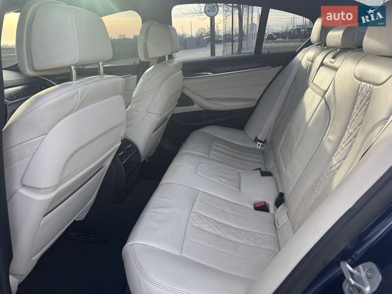 Седан BMW 5 Series 2017 в Мукачево