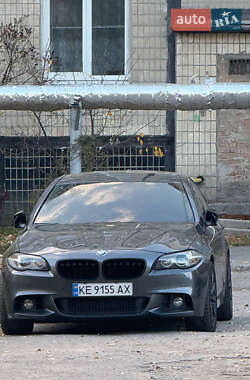 Седан BMW 5 Series 2015 в Дніпрі