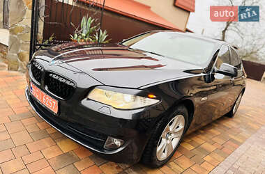 Седан BMW 5 Series 2012 в Тячеве