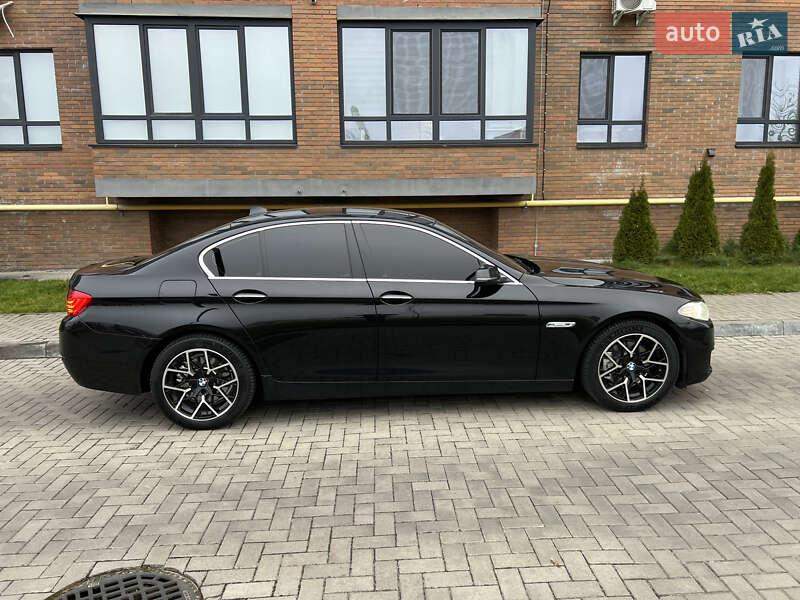 Седан BMW 5 Series 2013 в Гайсине