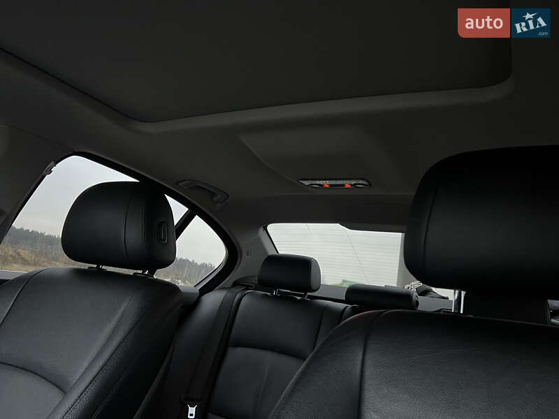 Седан BMW 5 Series 2013 в Гайсине