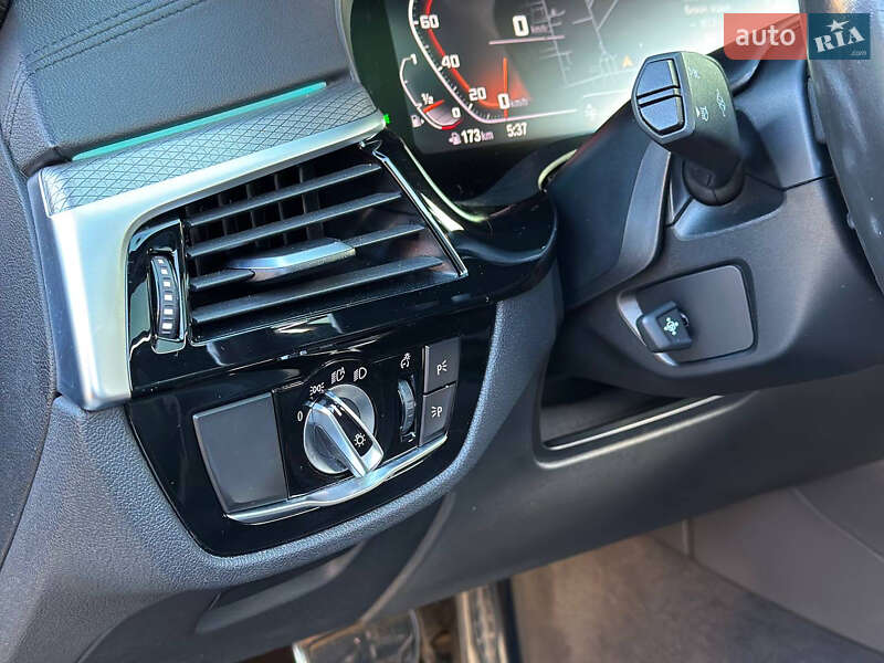 Седан BMW 5 Series 2017 в Днепре