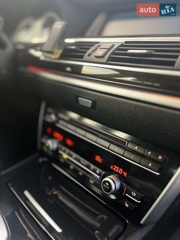 Седан BMW 5 Series 2015 в Шептицькому