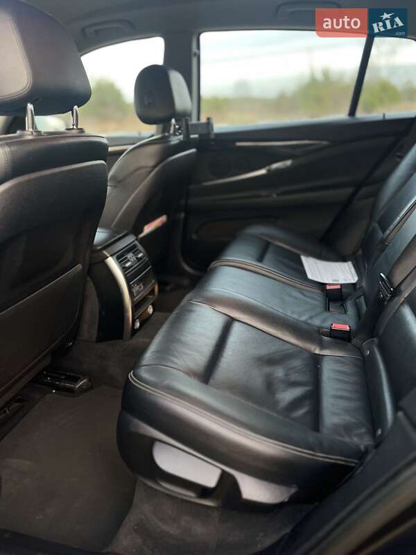 Седан BMW 5 Series 2015 в Шептицькому