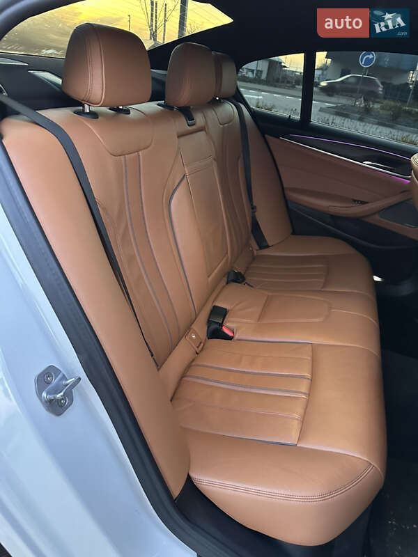 Седан BMW 5 Series 2018 в Ужгороді фото 23 Седан BMW 5 Series 2018 в Ужгороді
