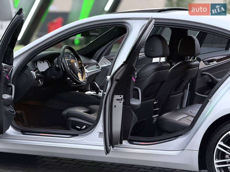Седан BMW 5 Series 2017 в Днепре