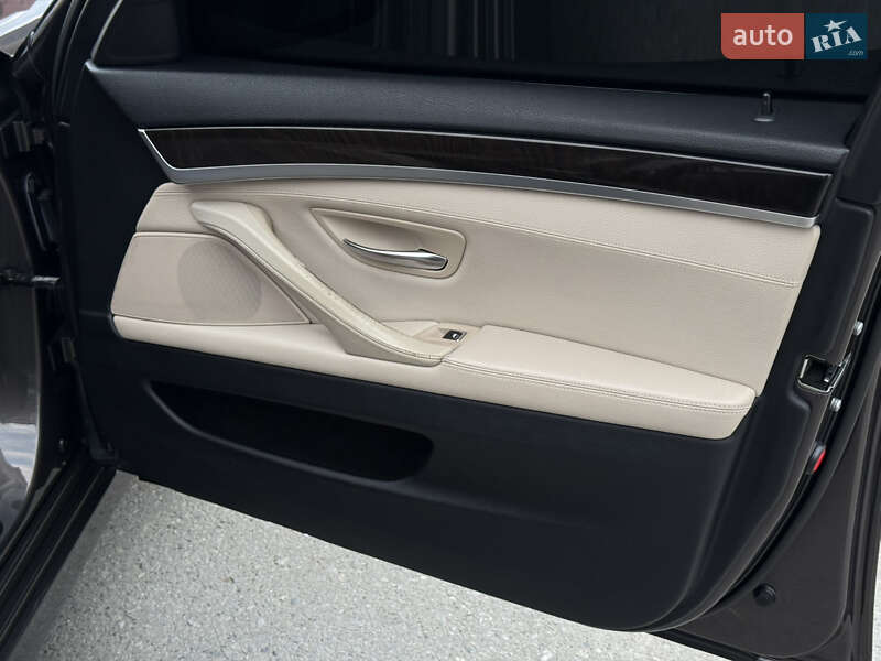 Седан BMW 5 Series 2012 в Тернополе