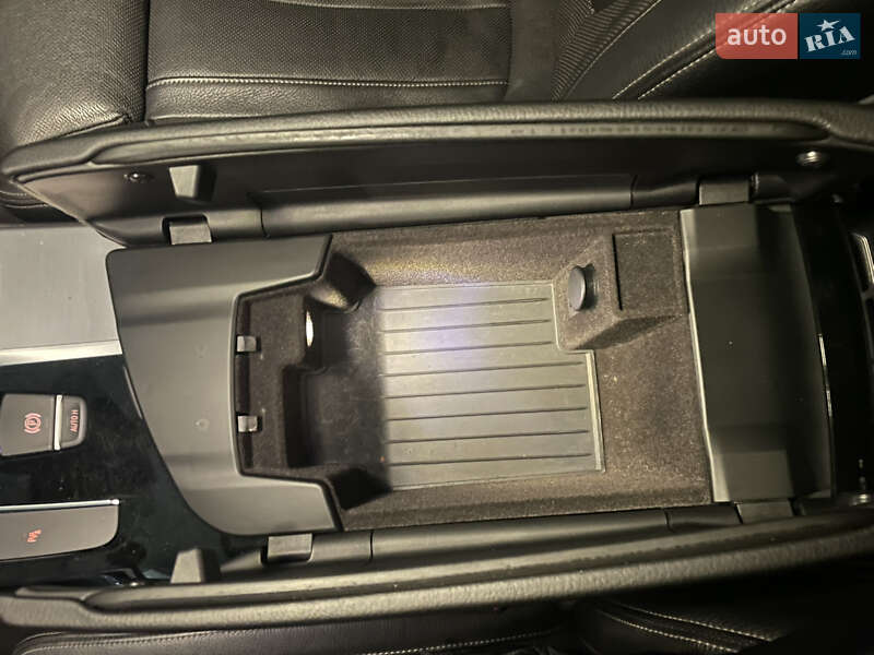 Седан BMW 5 Series 2017 в Львове