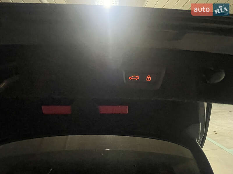 Седан BMW 5 Series 2017 в Львове