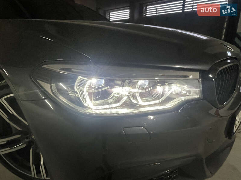 Седан BMW 5 Series 2017 в Львове