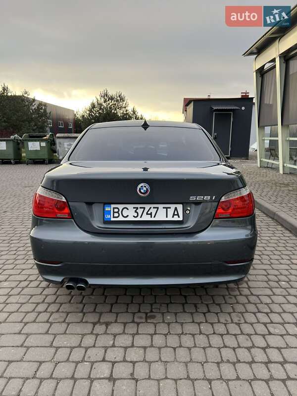 Седан BMW 5 Series 2008 в Львові