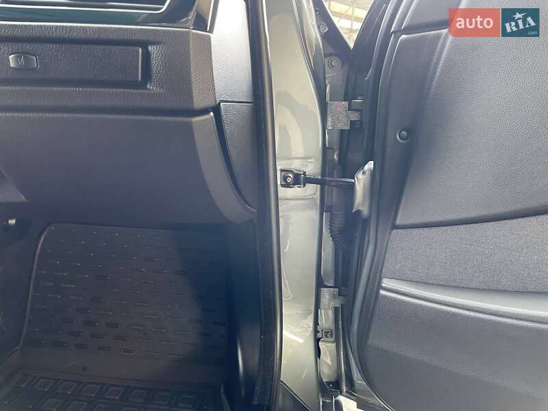 Седан BMW 5 Series 2005 в Житомире фото 23 Седан BMW 5 Series 2005 в Житомире