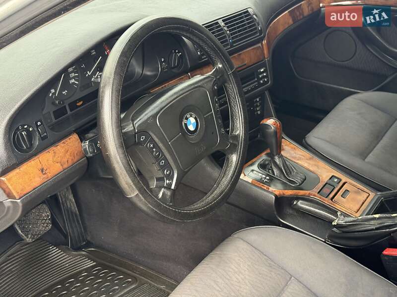 Универсал BMW 5 Series 2001 в Николаеве фото 9 Универсал BMW 5 Series 2001 в Николаеве