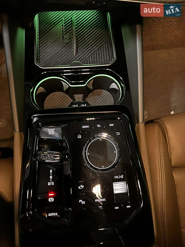 Седан BMW 5 Series 2024 в Киеве