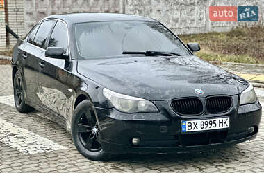 Седан BMW 5 Series 2004 в Новояворовске