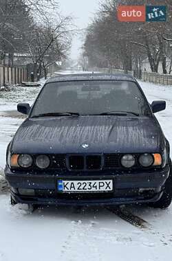Седан BMW 5 Series 1992 в Киеве