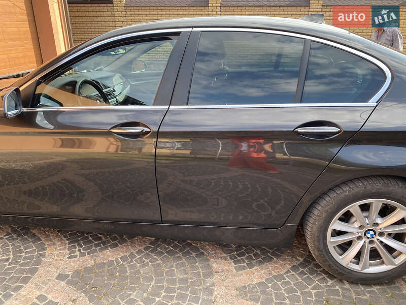 Седан BMW 5 Series 2016 в Тернополі