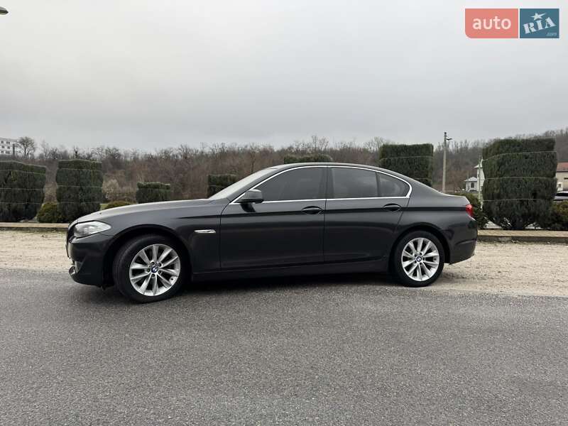 Седан BMW 5 Series 2011 в Днепре
