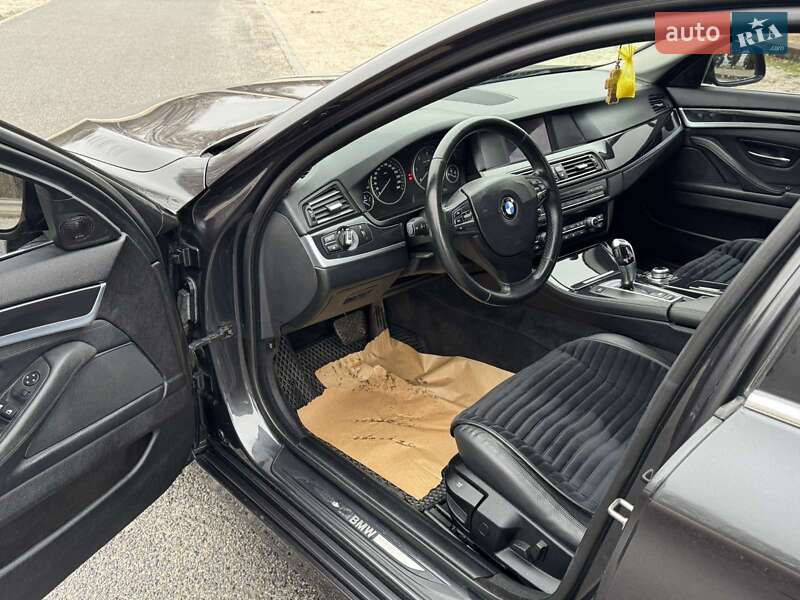Седан BMW 5 Series 2011 в Днепре