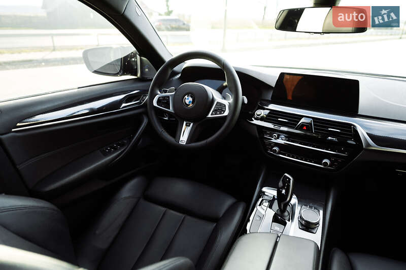 Седан BMW 5 Series 2018 в Тернополі