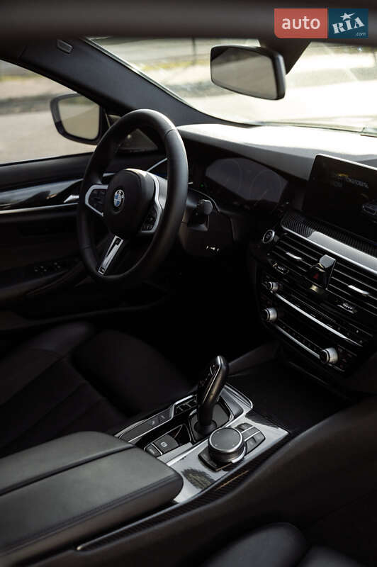 Седан BMW 5 Series 2018 в Тернополі