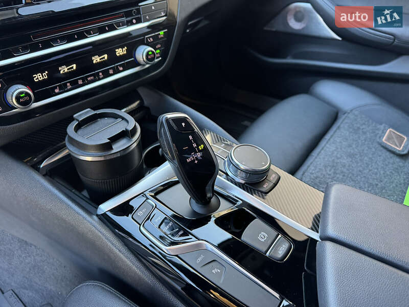 Седан BMW 5 Series 2018 в Тернополі