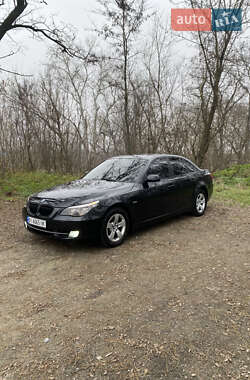 Седан BMW 5 Series 2009 в Миргороде