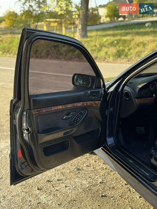 Універсал BMW 5 Series 2000 в Сокирянах