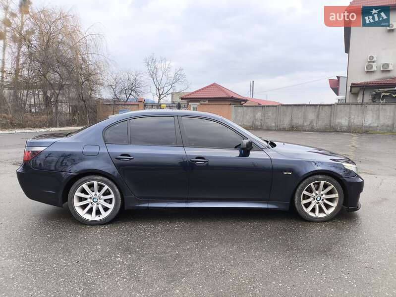Седан BMW 5 Series 2004 в Львові