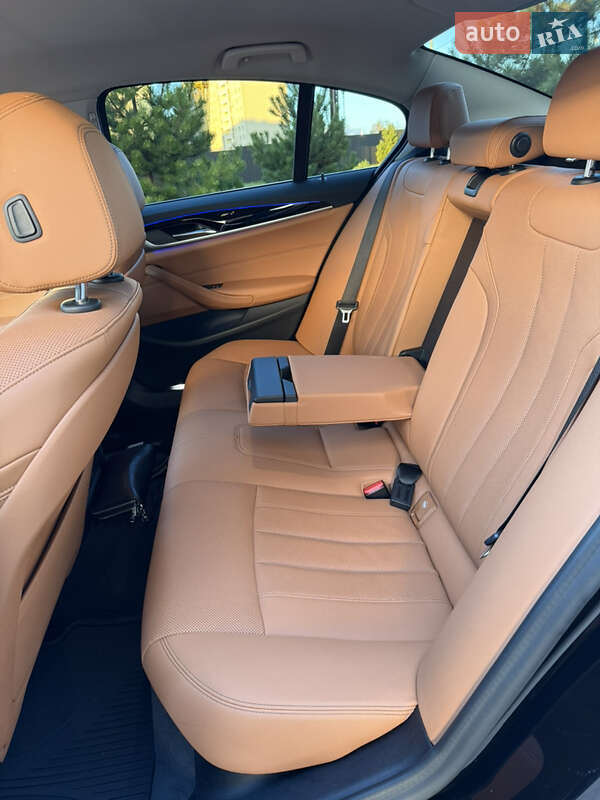 Седан BMW 5 Series 2020 в Хмельницком