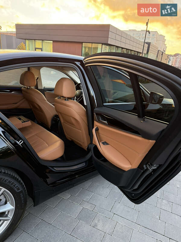 Седан BMW 5 Series 2020 в Хмельницком