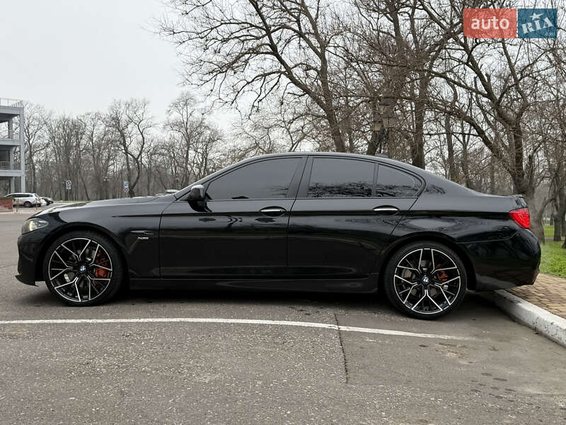 Седан BMW 5 Series 2010 в Одессе
