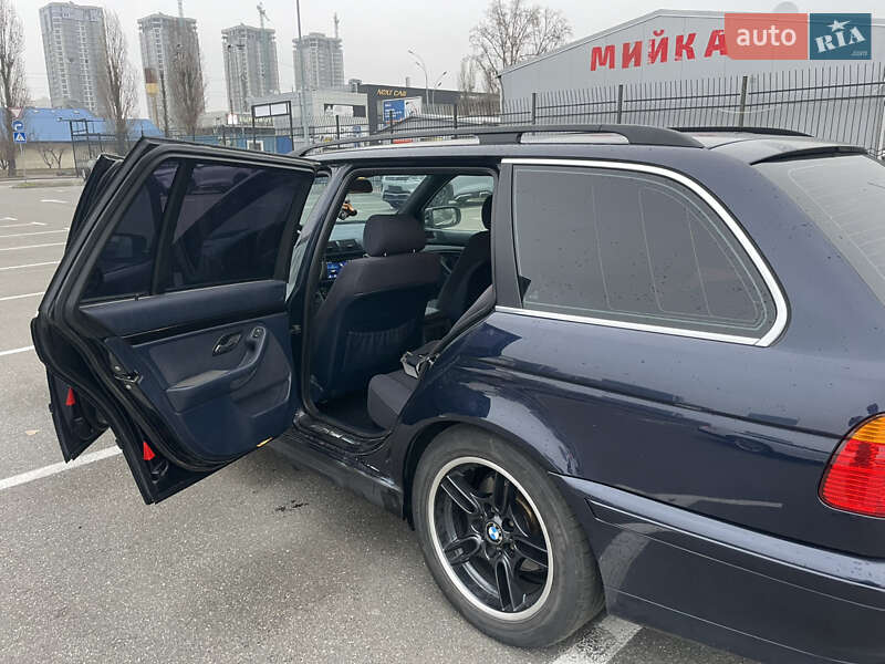 Универсал BMW 5 Series 2001 в Киеве