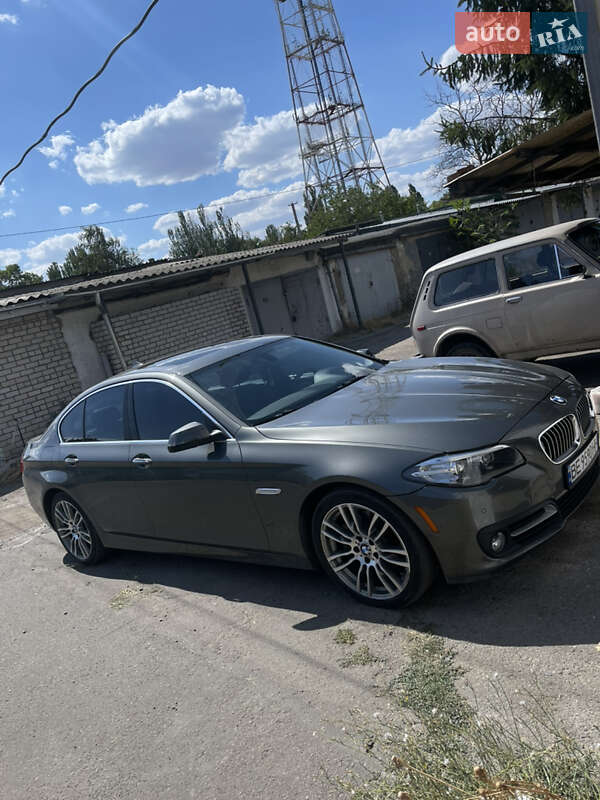 Седан BMW 5 Series 2015 в Миколаєві