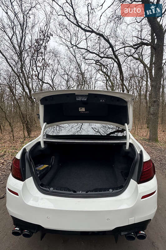 Седан BMW 5 Series 2015 в Новомосковске