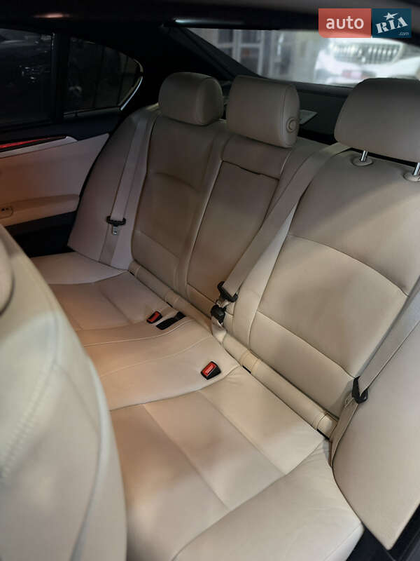 Седан BMW 5 Series 2012 в Запорожье