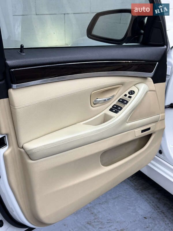 Седан BMW 5 Series 2013 в Кременчуге