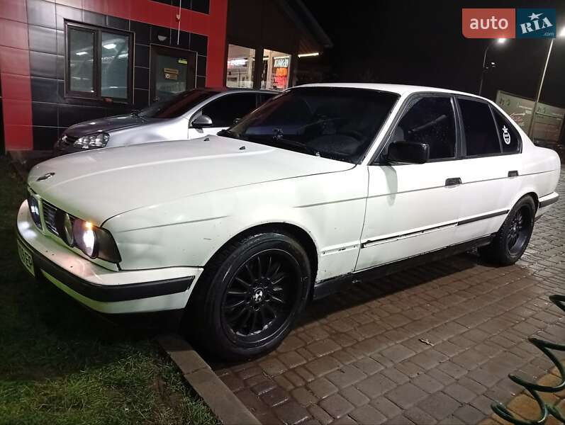 Седан BMW 5 Series 1990 в Зеленодольську