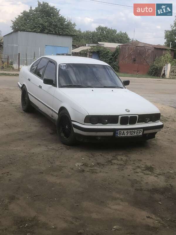 Седан BMW 5 Series 1990 в Зеленодольську