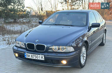Седан BMW 5 Series 2002 в Костополе