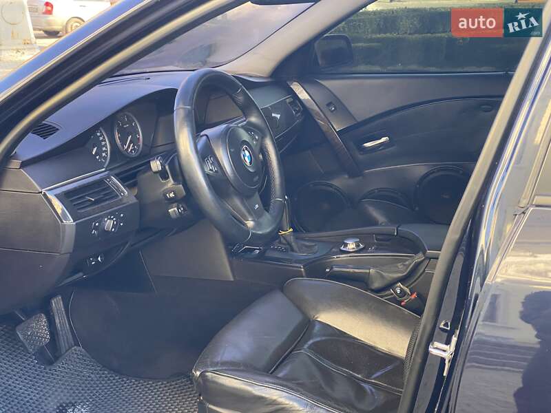 Седан BMW 5 Series 2004 в Запоріжжі