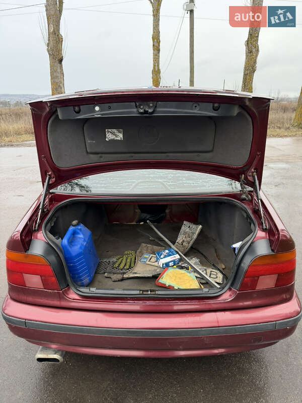 Седан BMW 5 Series 1997 в Тростянці